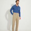 Look complet Scavini avec pantalon coupe une pince en twill de coton Duca Visconti, polo en laine bleu et mocassins Nicodème Septième Largeur.