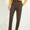Pantalon en flanelle marron Scavini, coupe classique, vue complète de face.
