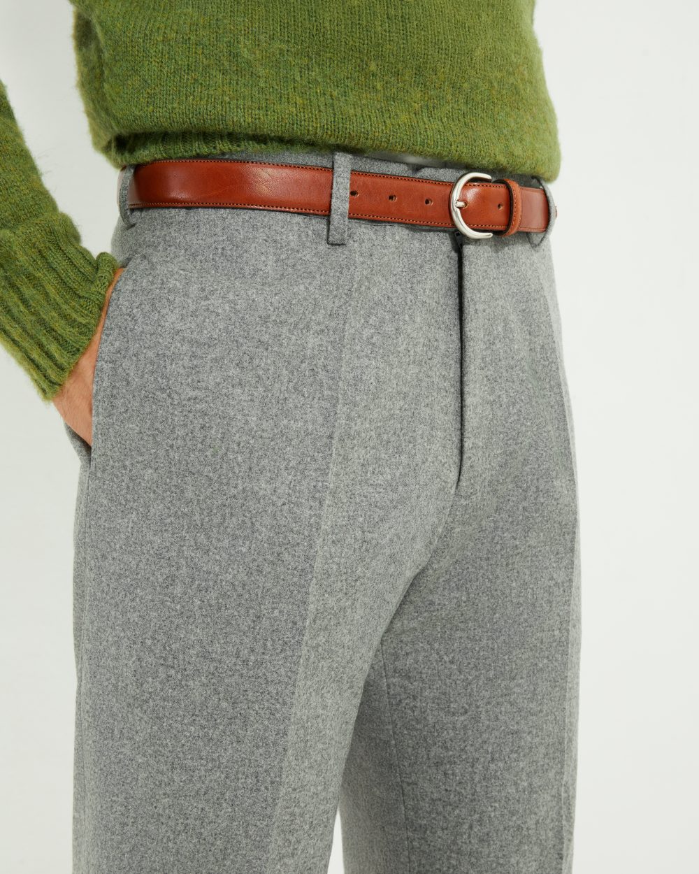 Pantalon en flanelle grise pour homme, coupe classique Scavini, vue de face