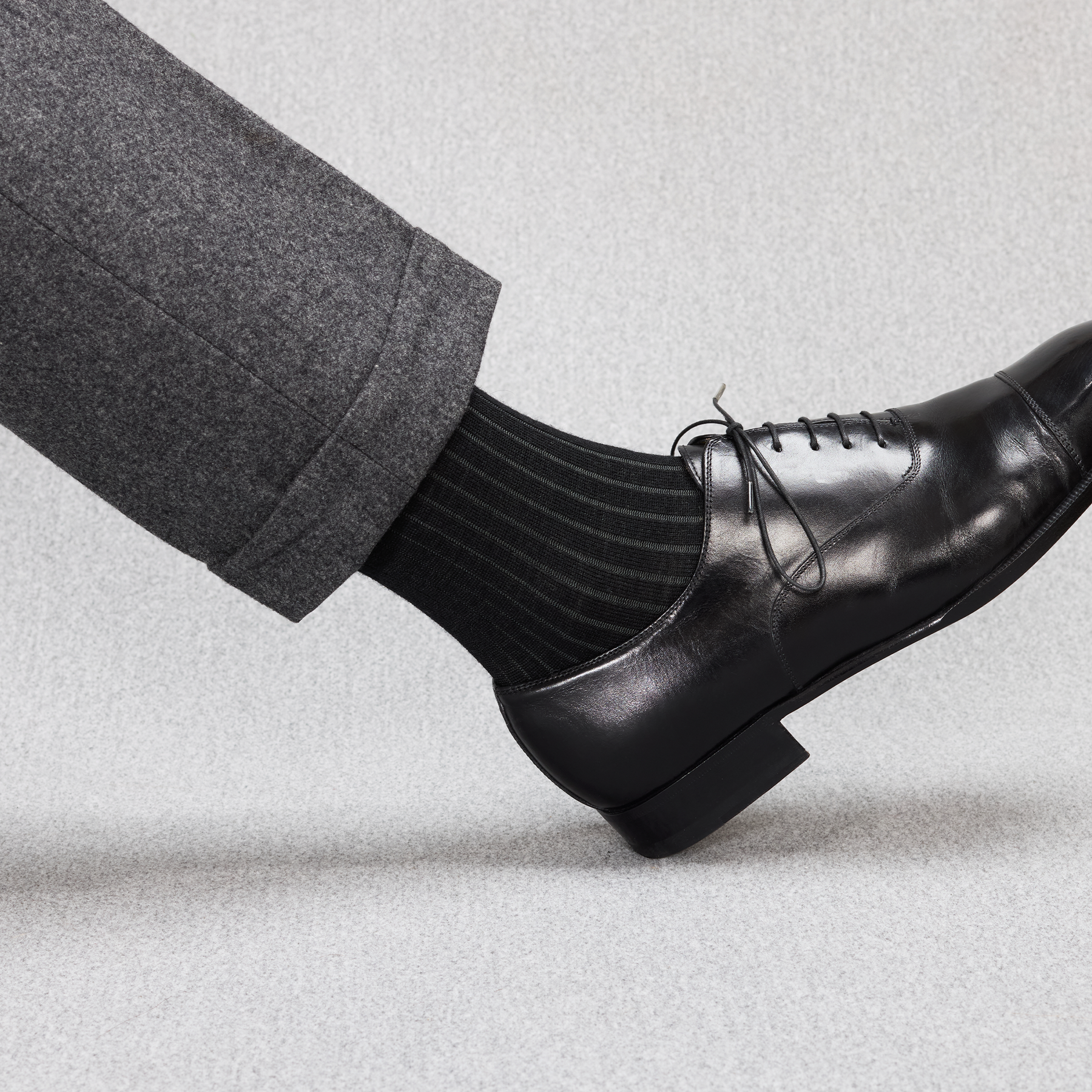 Chaussettes Mi-Bas par Mes Chaussettes Rouges / Rayures Noir