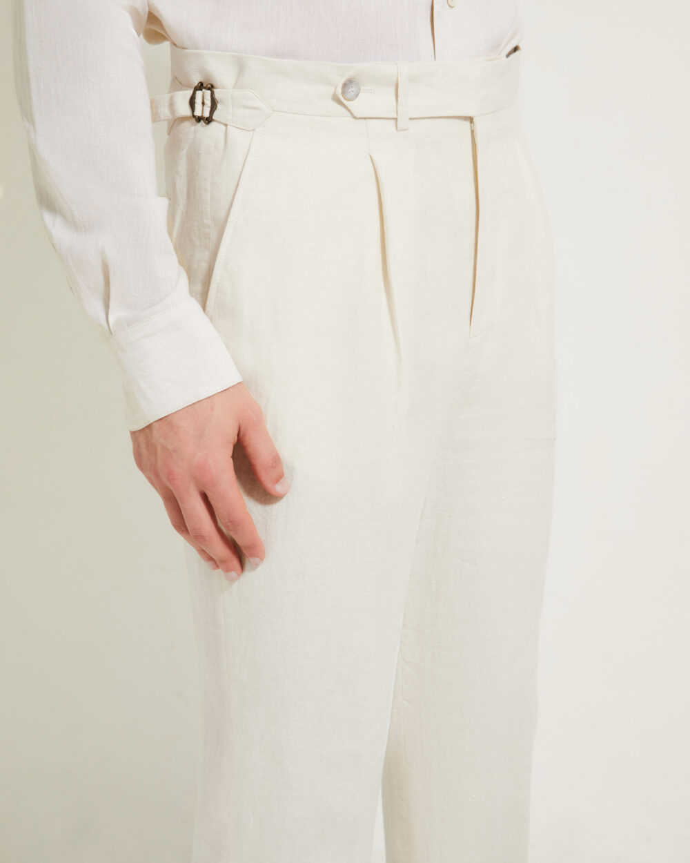One Pleat Cut Trousers / Linen