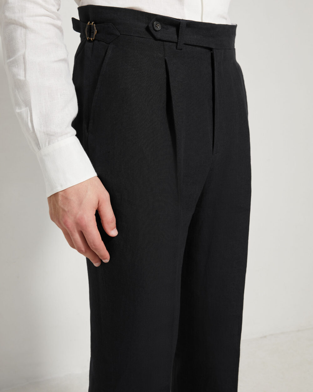 One Pleat Cut Trousers / Linen