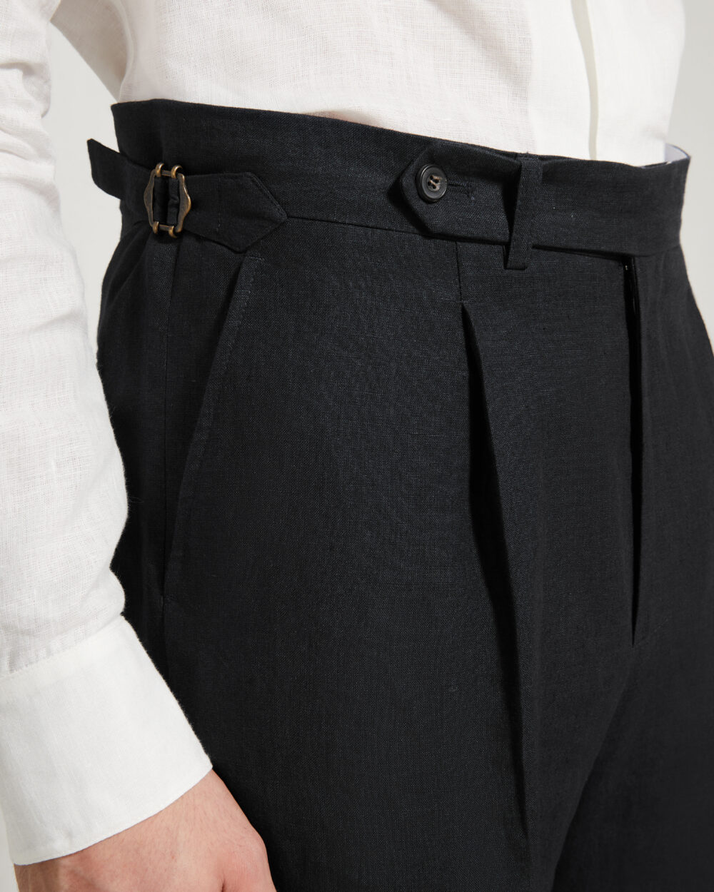 One Pleat Cut Trousers / Linen