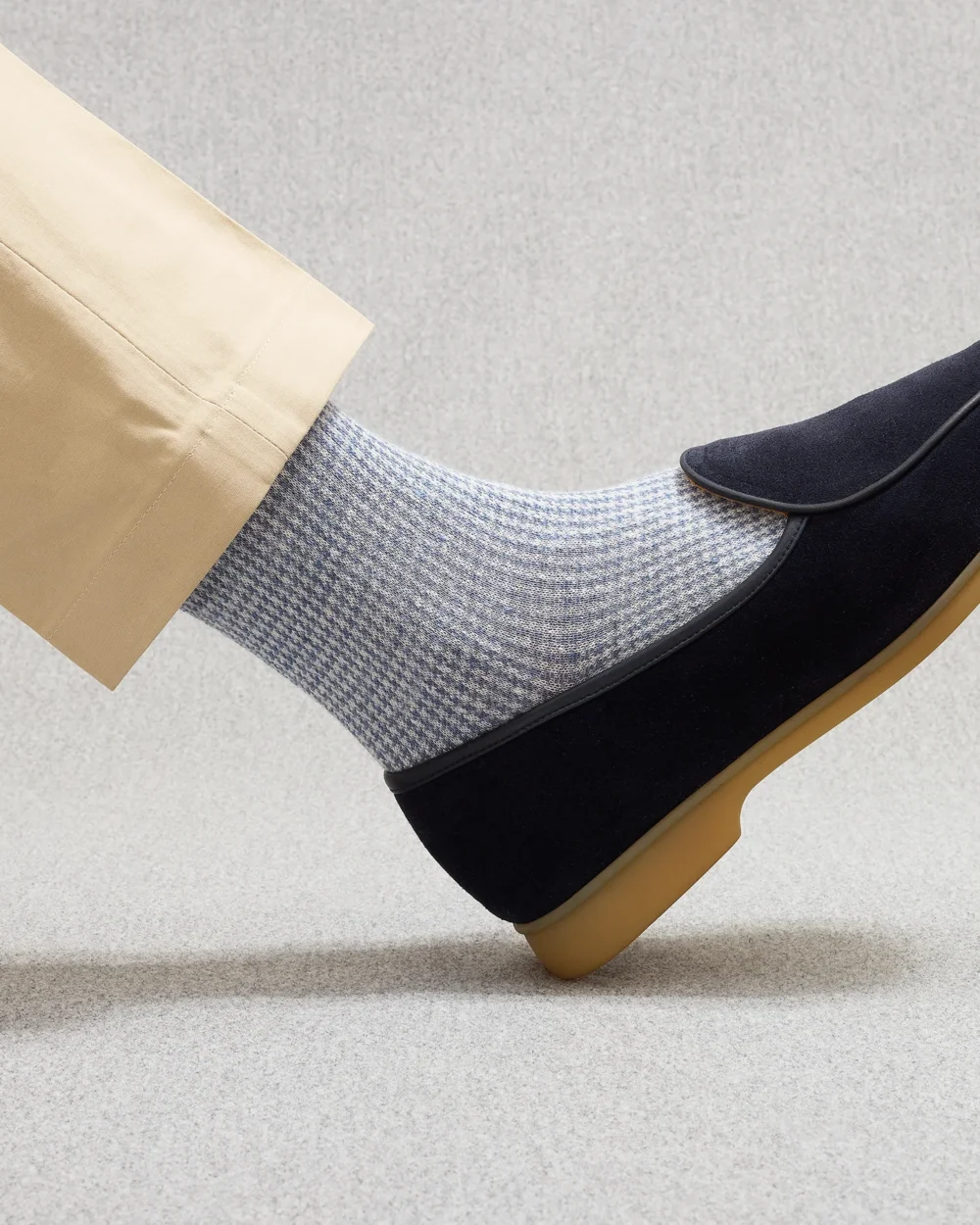 Mi-Bas par Mes Chaussettes Rouges
/ Pied-de poule lin bleu ciel & blanc cassé