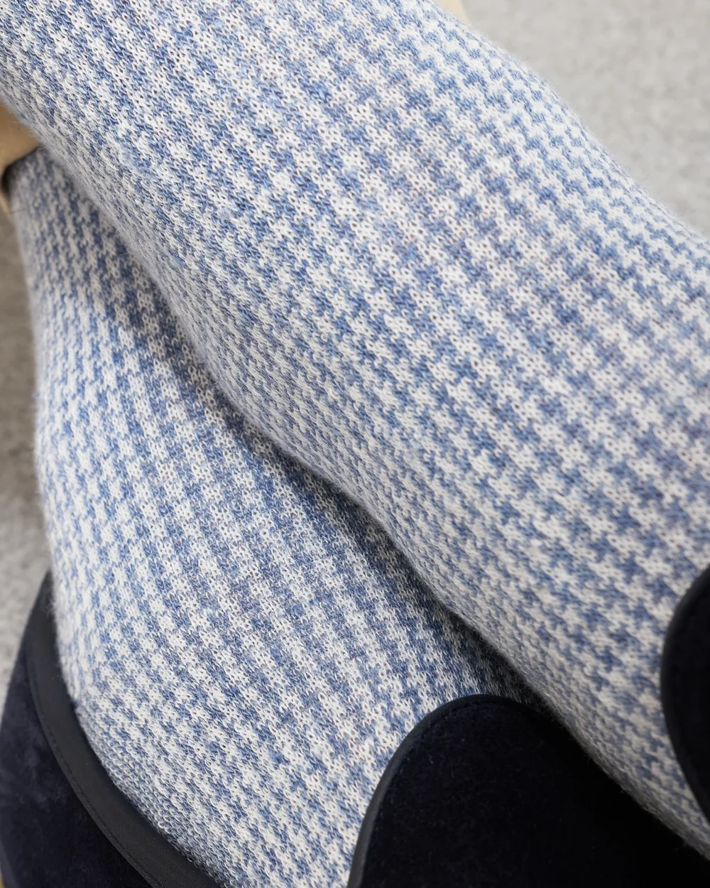 Mi-Bas par Mes Chaussettes Rouges
/ Pied-de poule lin bleu ciel & blanc cassé